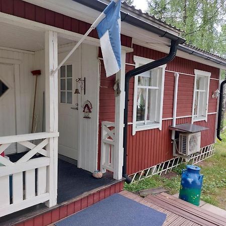 Ilmastoitu Kesaemoekki Askolassa Laehellae Porvoota Esterno foto