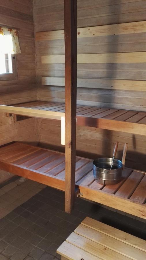 Ilmastoitu Kesaemoekki Askolassa Laehellae Porvoota Esterno foto